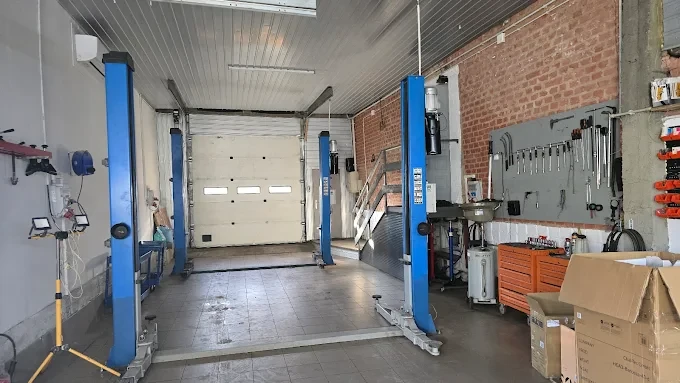 wejście do warsztatu Auto Serwis Premium Kraków